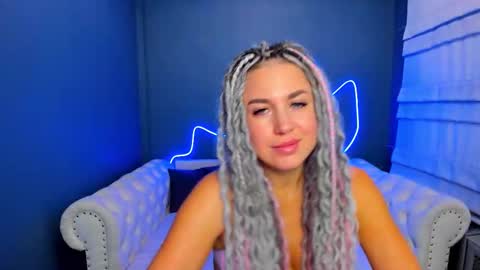 Snapshot of roxy_mars chatting on 09.26.25 Roxy online show from 09.26.25