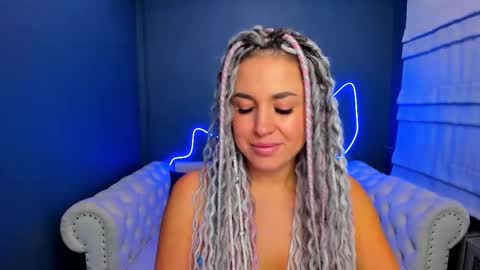 Snapshot of roxy_mars chatting on 10.18.25 Roxy online show from 10.18.25