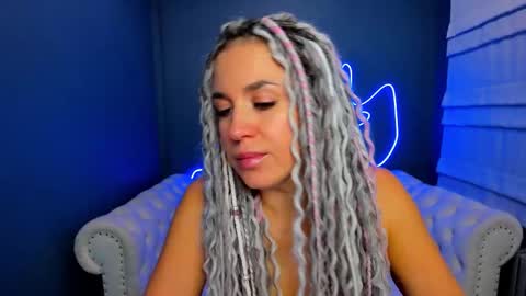 Snapshot of roxy_mars chatting on 10.23.25 Roxy online show from 10.23.25