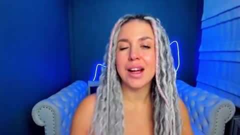 Snapshot of roxy_mars chatting on 11.07.25 Roxy online show from 11.07.25