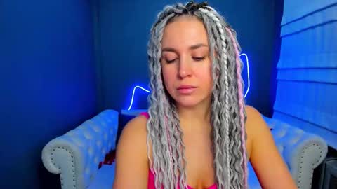 Roxy online show from 12.04.25