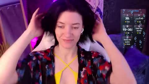 roxy_riot_ online show from 12.23.25