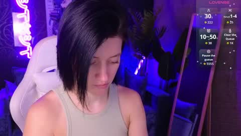 roxy_riot_ online show from 04.01.26