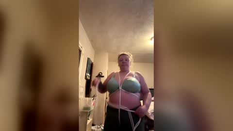 Snapshot of royalredrose420 chatting on 03.08.26 royalredrose420 online show from 03.08.26