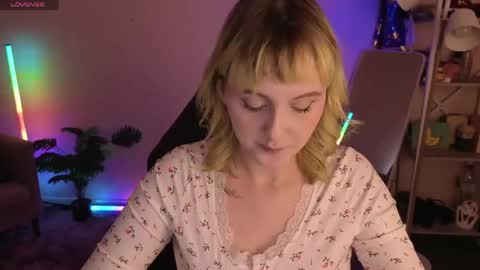 Roziett online show from 04.16.26