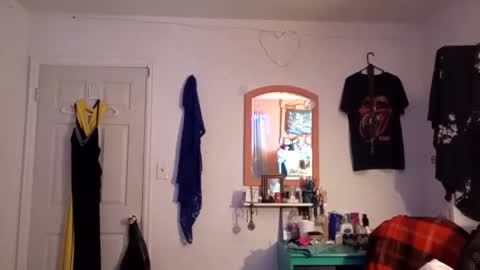 rraineonme online show from 04.20.26