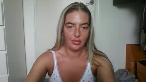 Snapshot of rubyredxxxoxxx chatting on 02.16.25 rubyredxxxoxxx online show from 02.16.25