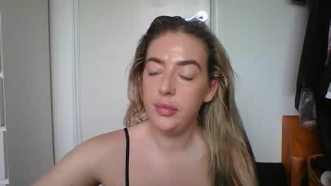 Snapshot of rubyredxxxoxxx chatting on 11.11.25 rubyredxxxoxxx online show from 11.11.25