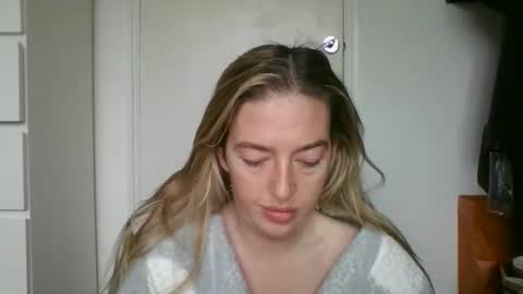 Snapshot of rubyredxxxoxxx chatting on 11.22.25 rubyredxxxoxxx online show from 11.22.25