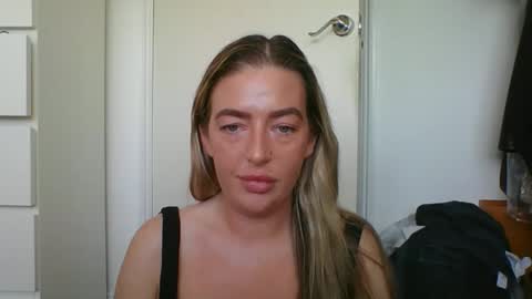 Snapshot of rubyredxxxoxxx chatting on 12.02.25 rubyredxxxoxxx online show from 12.02.25