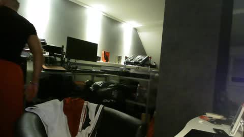 Snapshot of ruffi77 chatting on 02.03.25 Chico que rico Caliente online show from 02.03.25