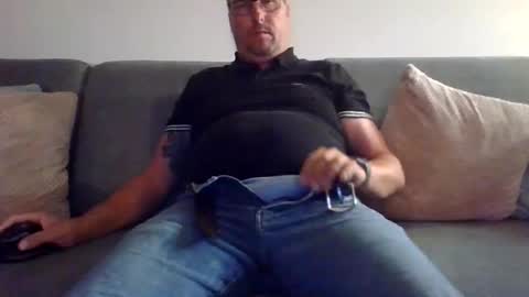 runner_1978 online show from 09.09.25