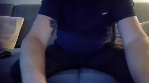 runner_1978 online show from 11.19.25