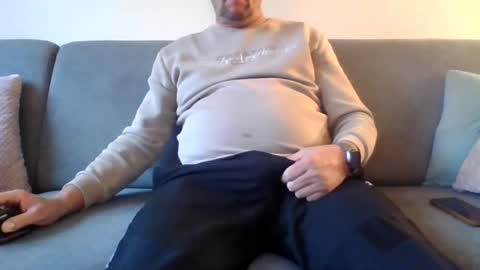 runner_1978 online show from 12.01.25