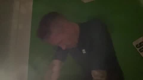 Snapshot of runxx96355 chatting on 12.17.25 run online show from 12.17.25