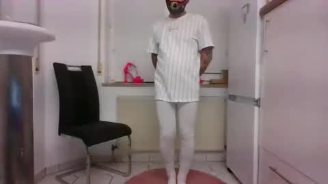 Ruskinni online show from 12.18.24