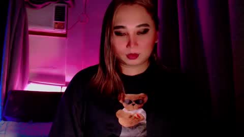 russ_skyxx online show from 02.04.25