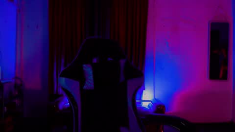 russ_skyxx online show from 02.08.25