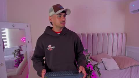 Snapshot of russ_w8 chatting on 03.13.26 Russ online show from 03.13.26