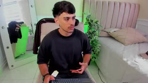 Snapshot of russ_w8 chatting on 03.15.26 Russ online show from 03.15.26