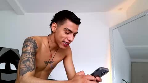  R U S S E L L  online show from 10.22.25