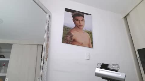 Snapshot of russell_adams_ chatting on 02.13.26 R U S S E L L online show from 02.13.26