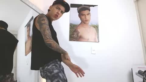 Snapshot of russell_adams_ chatting on 02.25.26 R U S S E L L online show from 02.25.26