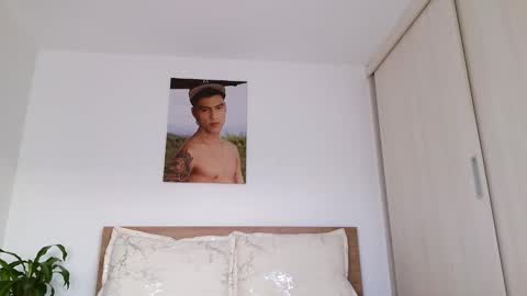  R U S S E L L  online show from 03.28.26