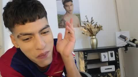  R U S S E L L  online show from 04.09.26