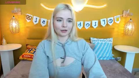 Snapshot of ruthbryant chatting on 09.28.25 ruthbryant online show from 09.28.25