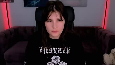 Ruyjin online show from 10.19.25