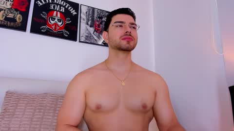 Snapshot of ryan_cooper_1 chatting on 12.14.25 Ryan online show from 12.14.25