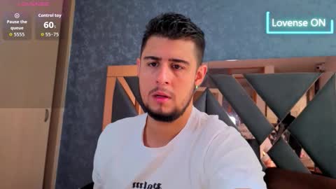 Snapshot of ryan_evanns chatting on 09.28.25 R Y A N online show from 09.28.25