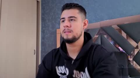 Snapshot of ryan_evanns chatting on 10.12.25 R Y A N online show from 10.12.25