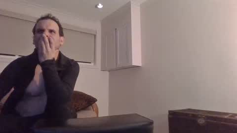 Snapshot of ryanbishops01 chatting on 01.08.25 Ryland online show from 01.08.25