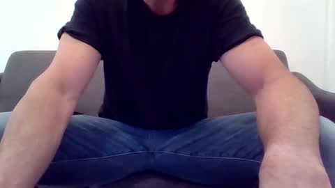 Snapshot of ryand066 chatting on 04.15.26 ryand066 online show from 04.15.26