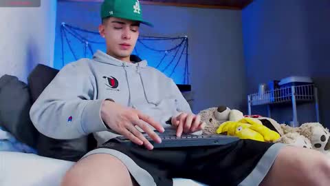 Ryannhill  online show from 01.15.26