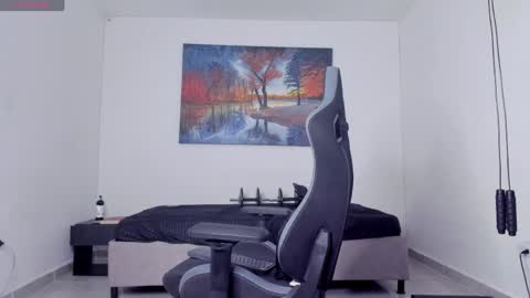 Snapshot of ryanwhite3 chatting on 04.10.26 ryanwhite3 online show from 04.10.26