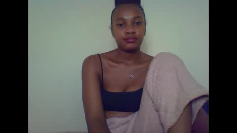 Snapshot of rycie chatting on 10.03.25 Rycie online show from 10.03.25