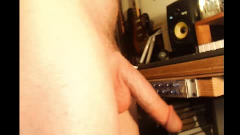 Snapshot of rynoxox chatting on 12.21.25 rynoxox online show from 12.21.25