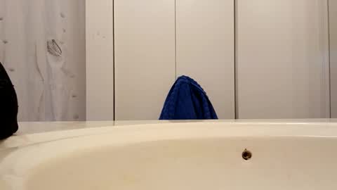 ryucravenmore online show from 10.21.25