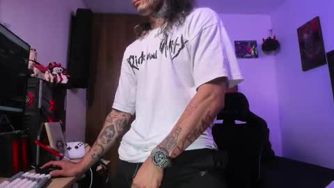 leopmonk help me reach 100 thumbs up online show from 12.18.25