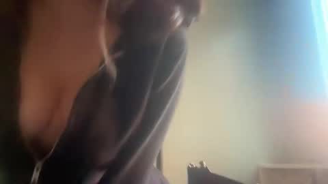 Snapshot of s3xkittenn chatting on 04.08.26 s3xkittenn online show from 04.08.26