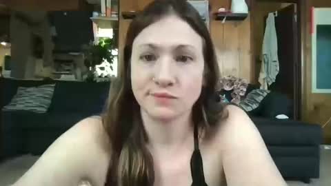 s496925 online show from 10.10.25