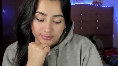 S H A R O N model independient online show from 12.21.24