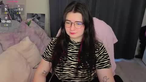 Snapshot of s_katekisa_ss chatting on 07.18.26 Kate online show from 07.18.26