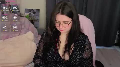 Snapshot of s_katekisa_ss chatting on 07.19.26 Kate online show from 07.19.26