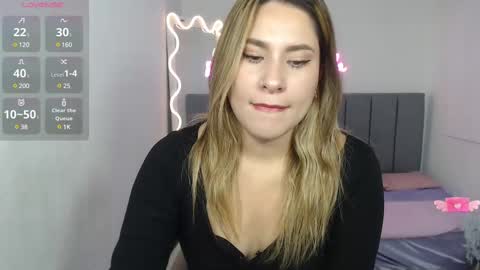 saaya_tay online show from 03.12.25