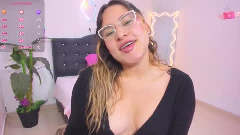 saaya_tay online show from 09.18.25