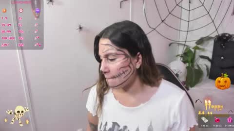 saaya_tay online show from 10.31.25